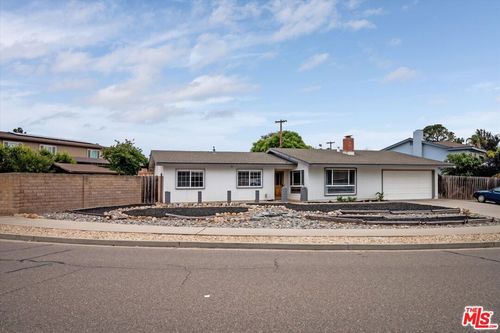 1060 Diamond Dr, Santa Maria, CA, 93455-3922 | Card Image