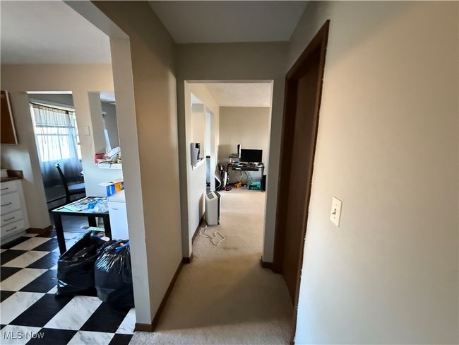 UNIT-5 - 912 Pearson Cir, Condo with 2 bedrooms, 1 bathrooms and null parking in Boardman OH | Image 5