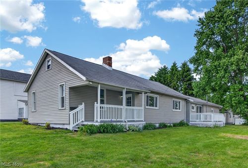 533 W Bank St, Uhrichsville, OH, 44683-2257 | Card Image