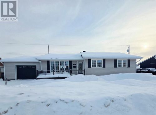 339 Beverly Cres, Labrador City, NL, A2V1N7 | Card Image