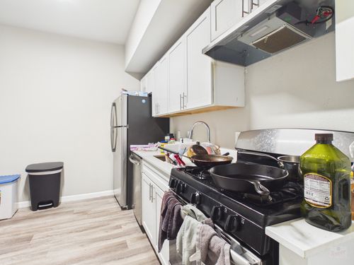 apt-205-911 W 22nd St, Austin, TX, 78705-5671 | Card Image