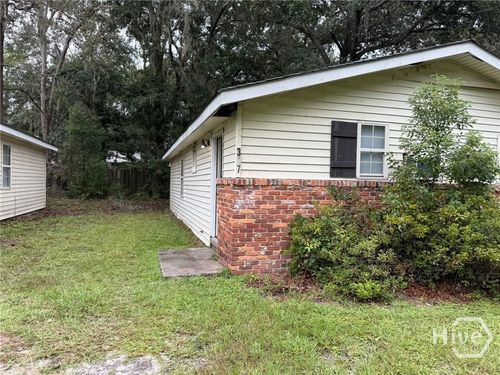317 Strickland St, Hinesville, GA, 31313-2525 | Card Image