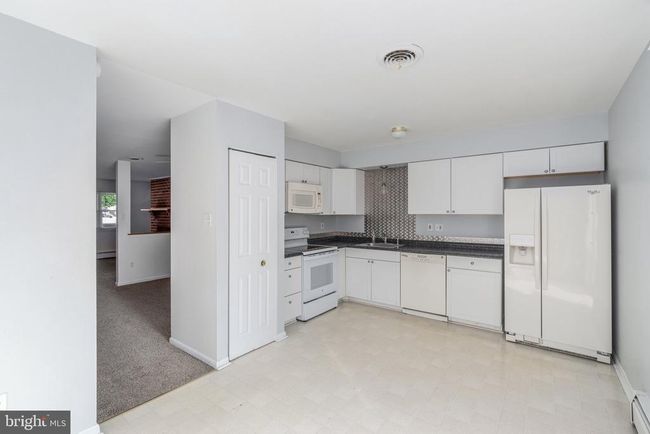 2607 Walnut Ridge Est, Townhouse with 3 bedrooms, 2 bathrooms and null parking in POTTSTOWN PA | Image 8