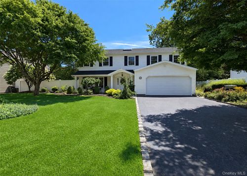 20 Tall Pines Ln, Nesconset, NY, 11767-3148 | Card Image