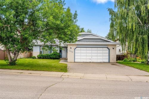 1628 Barton Dr, Prince Albert, SK, S6V7P5 | Card Image