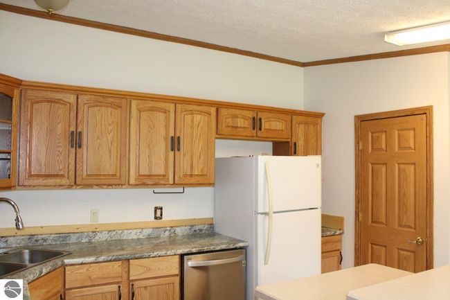 2071 Driftwood Ln Ne, House other with 3 bedrooms, 2 bathrooms and null parking in Kalkaska MI | Image 17