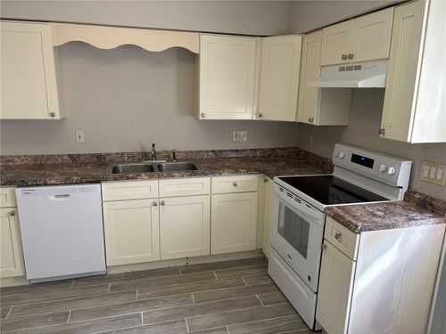 643 Northlake Blvd, ALTAMONTE SPRINGS, FL, 32701-6156 | Card Image