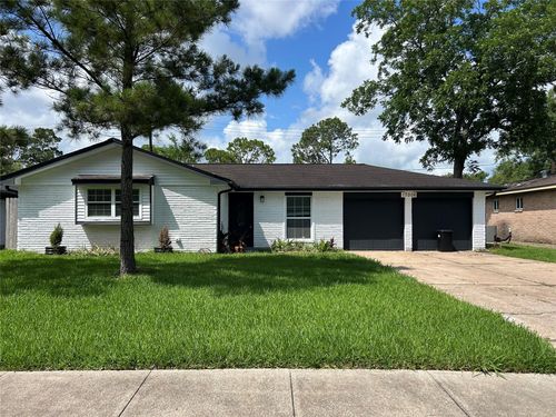 17006 David Glen Dr, Friendswood, TX, 77546-4110 | Card Image