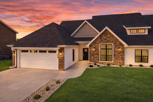 308 Willow Street Street, Pardeeville, WI, 53954 | Card Image