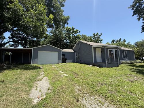 1131 W Shepherd St, Denison, TX, 75020-5113 | Card Image