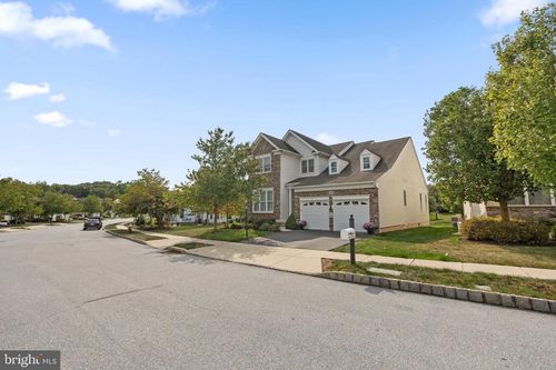 491 Peters Way, PHOENIXVILLE, PA, 19460-5657 | Card Image