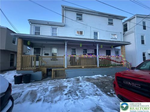 35 Vine St, Tamaqua, PA, 18252-1429 | Card Image