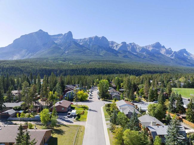 1010 14 Street, House other with 4 bedrooms, 3 bathrooms and 2 parking in Canmore AB | Image 46