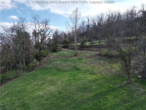 155 Vista Ridge Dr, Huntington, WV, 25702-1200 | Card Image