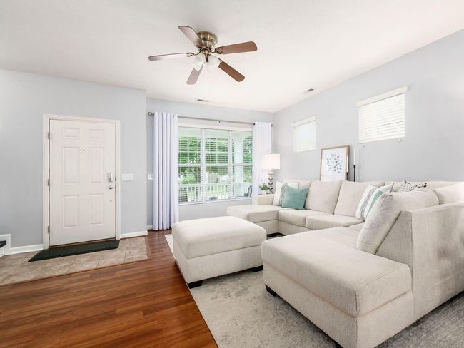 7879 Ashenden Dr, House other with 3 bedrooms, 3 bathrooms and null parking in Blacklick OH | Image 4
