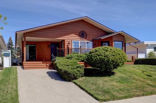 2328 Munro Dr Ne, Calgary, AB, T2E5Y9 | Card Image