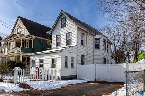 123 Beacon St, Hartford, CT, 06105-3907 | Card Image
