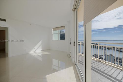 1807-2475 Brickell Ave, Miami, FL, 33129-2482 | Card Image