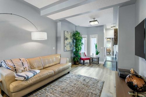 2-1720 11 Street Sw, Calgary, AB, T2T3L6 | Card Image