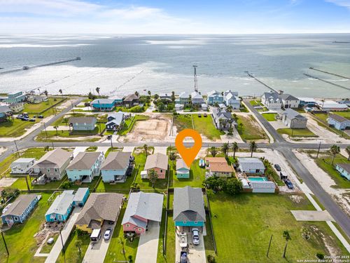 1421 S Magnolia St, Rockport, TX, 78382-2241 | Card Image