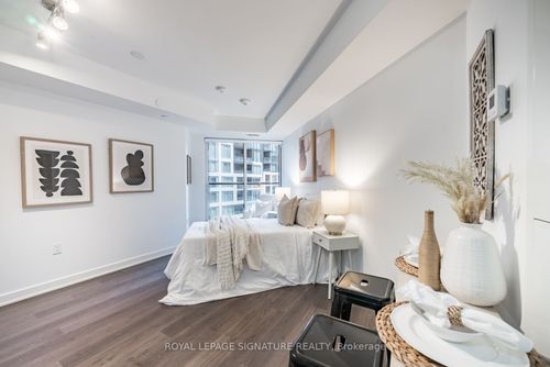 616e-576 Front St W, Toronto, ON, M5V0P8 | Card Image