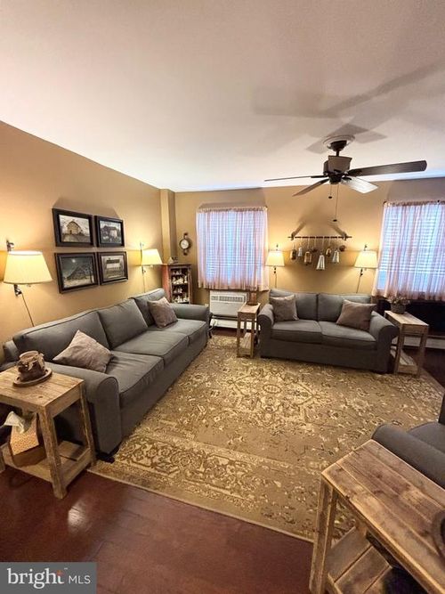 apt-f7-4701 Pennell Rd, ASTON, PA, 19014-1818 | Card Image