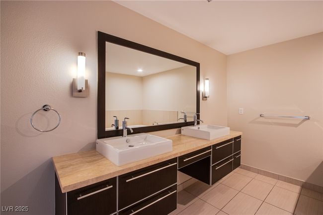 228 - 8925 W Flamingo Rd, Condo with 3 bedrooms, 3 bathrooms and null parking in Las Vegas NV | Image 45