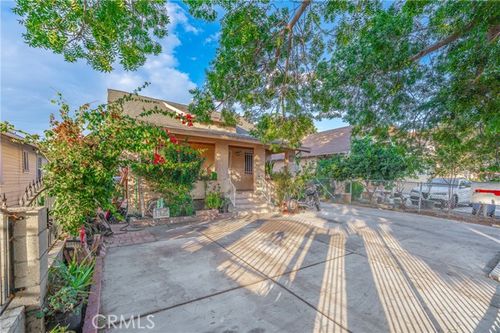  E 49th Street, Los Angeles, CA, 90011 | Card Image