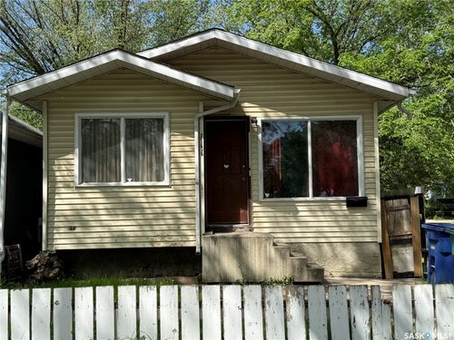 111 M Avenue S, Saskatoon, SK, S7M2K1 | Card Image