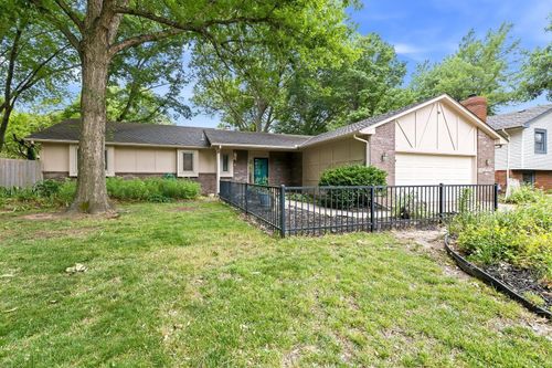1108 E James St, Derby, KS, 67037-2133 | Card Image