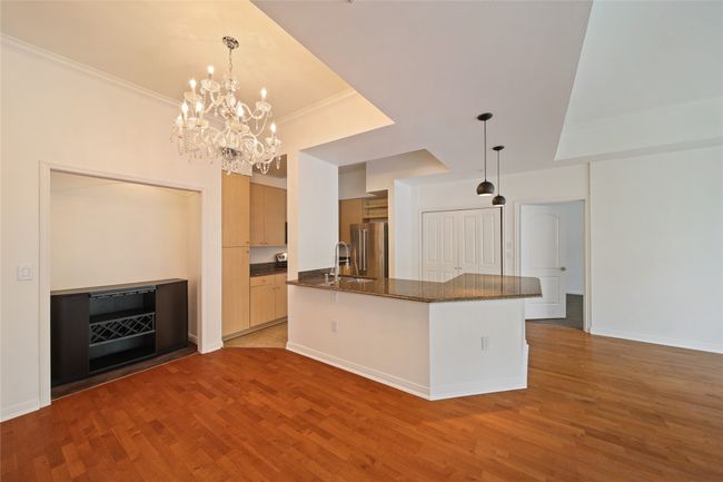 APT-320 - 3225 Turtle Creek Blvd, Condo with 2 bedrooms, 2 bathrooms and null parking in Dallas TX | Image 5