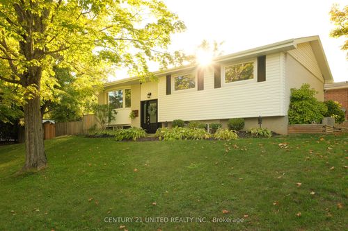 1321 Keewatin Blvd, Peterborough, ON, K9H6X4 | Card Image