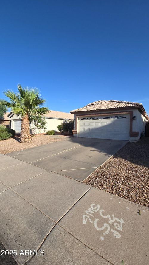 151 W Sagebrush St, Gilbert, AZ, 85233-6916 | Card Image