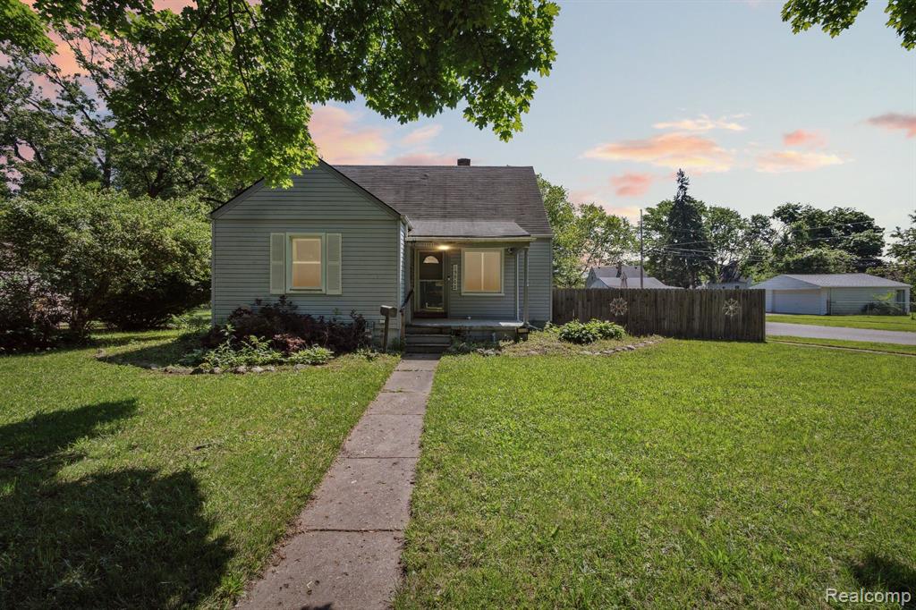 Norborne , Redford, MI 48239