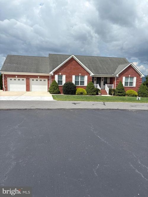 502 Evening Sun Dr, Moorefield, WV, 26836-1312 | Card Image