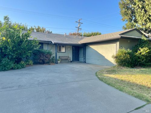 154 Rainier Cir, Vacaville, CA, 95687-3310 | Card Image