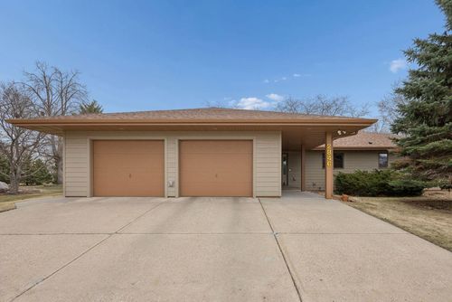 2846 Aurora Ct, Saint Cloud, MN, 56303-1300 | Card Image