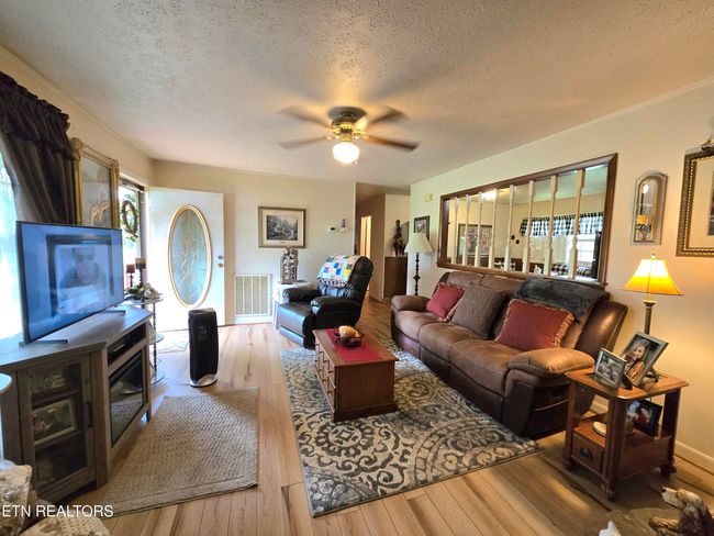 340 Machine Branch Rd, House other with 2 bedrooms, 1 bathrooms and null parking in Ewing VA | Image 5