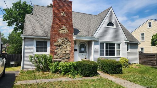 21 Marple Rd, Poughkeepsie, NY, 12603-1203 | Card Image