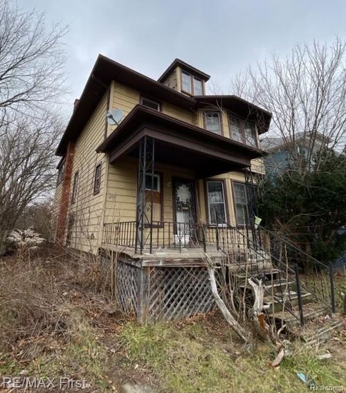 209 Connecticut St, Highland Park, MI, 48203-3556 | Card Image