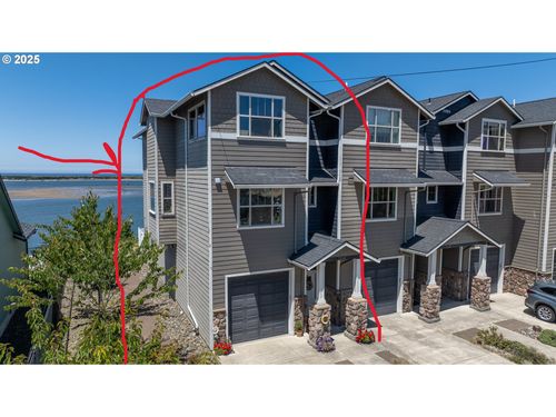 1336 Seagate Ave, Coos Bay, OR, 97420-3043 | Card Image