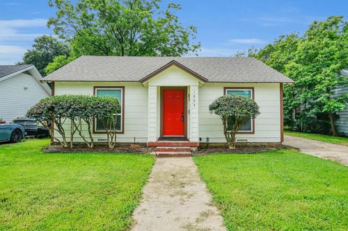 1605 Pine St, Grand Prairie, TX, 75050-3845 | Card Image