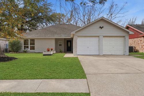 16255 Summer Wind Dr, Houston, TX, 77090-4735 | Card Image