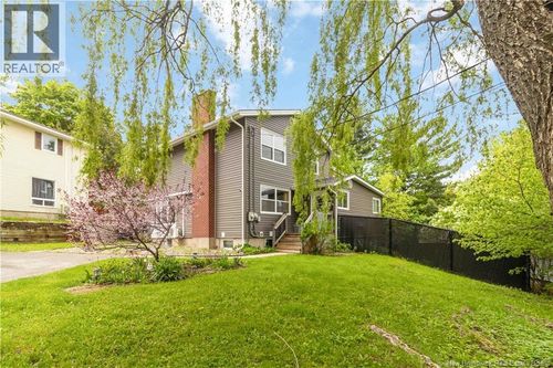 807 Smythe St, Fredericton, NB, E3B3G6 | Card Image