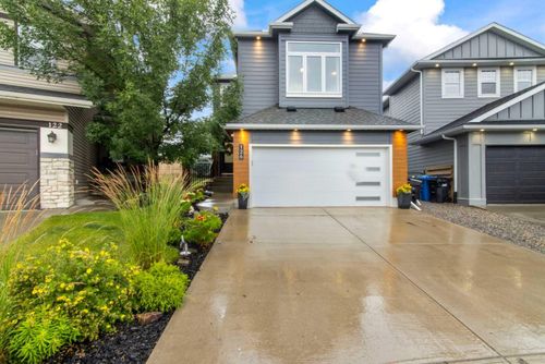 126 Chapman Close Se, Calgary, AB, T2X3V7 | Card Image