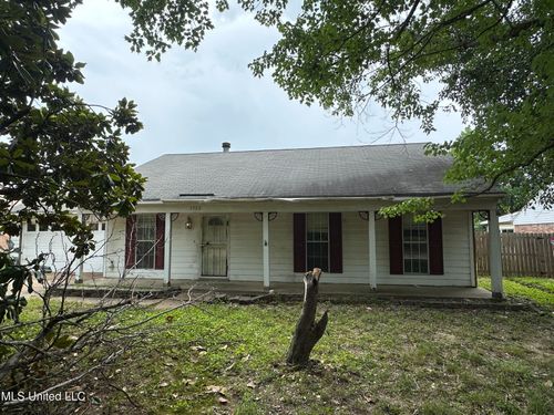 3760 Ivanhoe Dr, Horn Lake, MS, 38637-2009 | Card Image