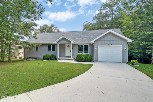 154 Hedgewood Pt, Crossville, TN, 38558-4514 | Card Image
