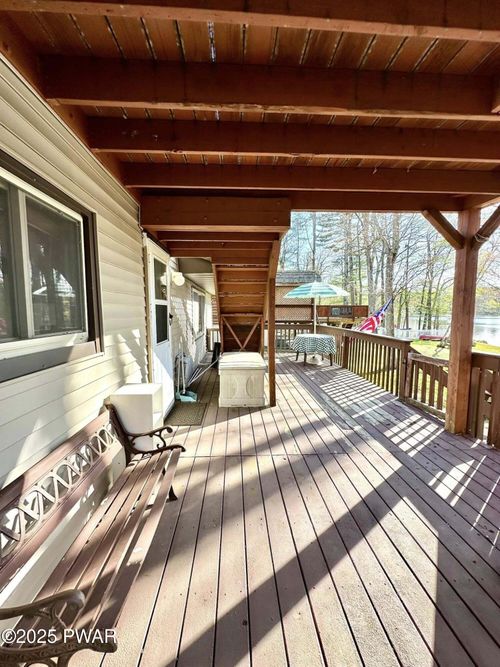 125 E Shore Dr, Dingmans Ferry, PA, 18328-4072 | Card Image