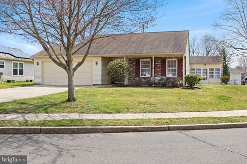 12 Candlelight Circle, Columbus, NJ, 08022 | Card Image