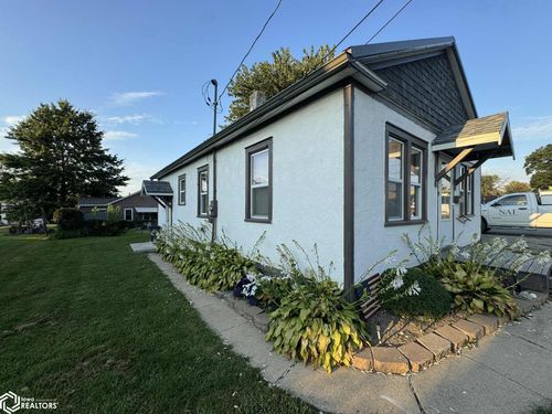 427 E Jackson St, Centerville, IA, 52544-1807 | Card Image